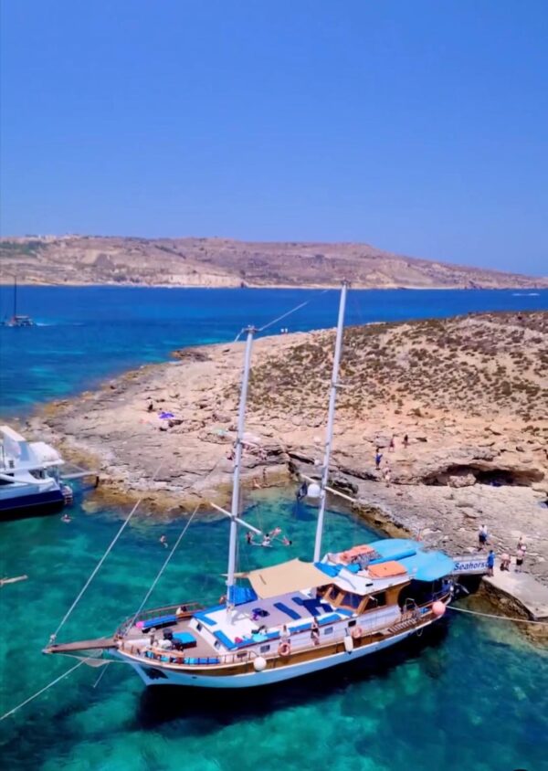 Gozo, Tour Bus & Blue Lagoon - Image 6