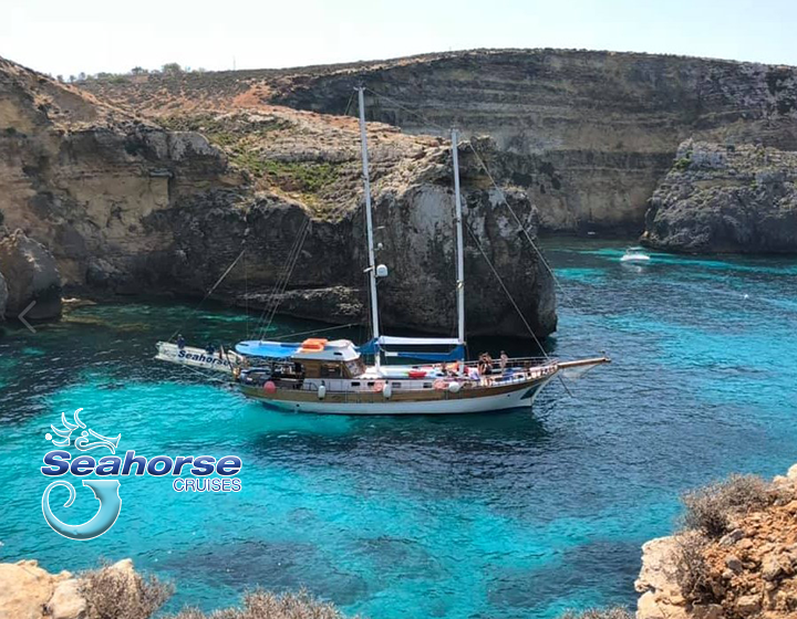 Comino(Blue Lagoon, Santa Maria Bay), Caves